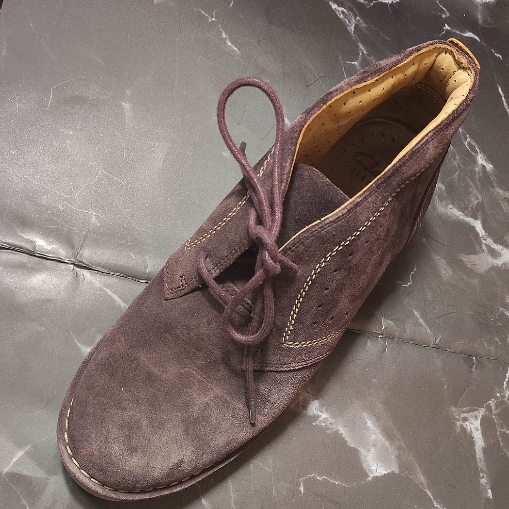 Clarks Men's Chukka Boots in Rich Purple  Suede